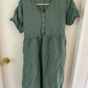 LinenbyMN mama Green Button-Front Dress